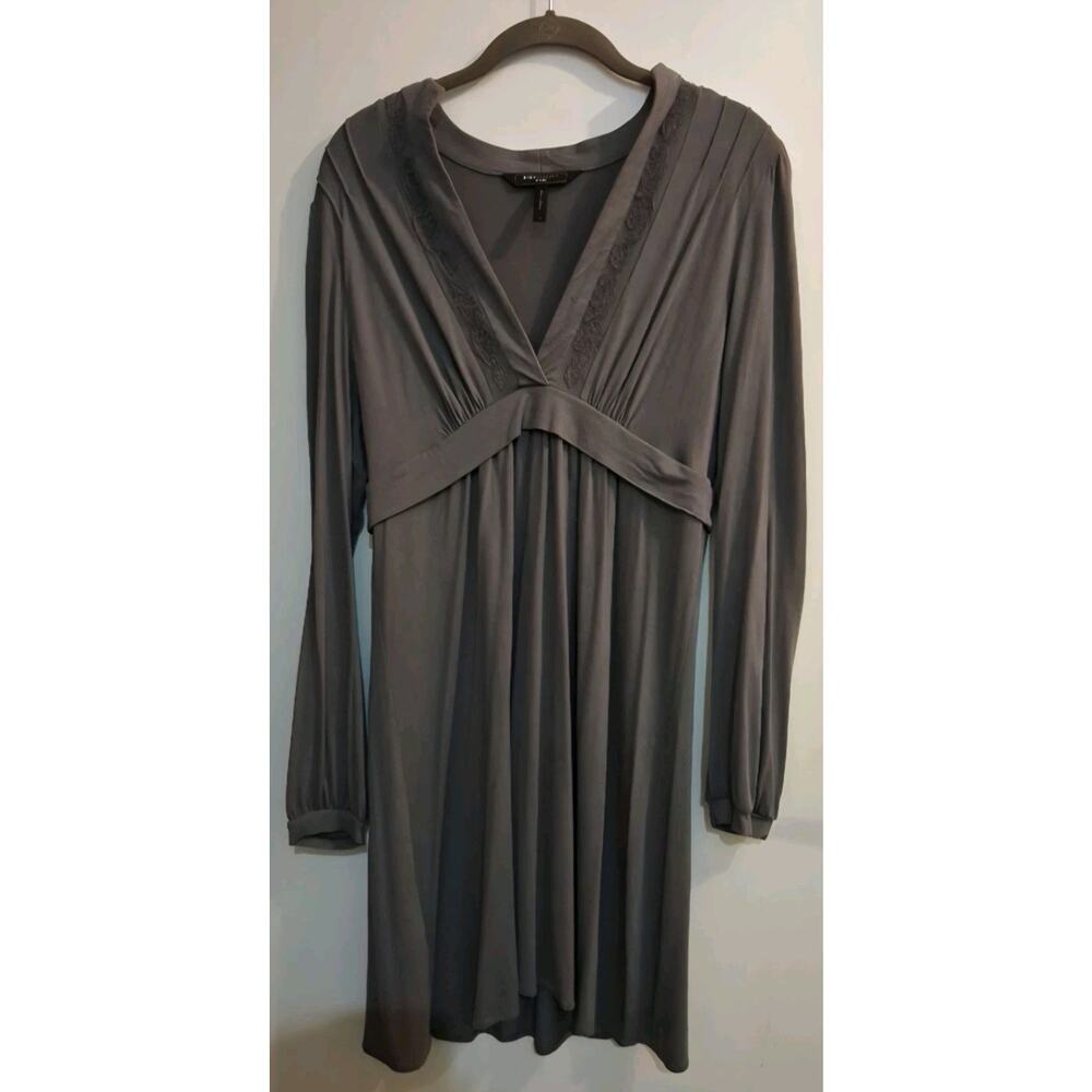 BCBGMAXAZRIA Medium Grey V-Neck Dress Knee Length Size LP Pre-Owned